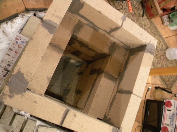 Firebox finished. Note interior bricks blocking the air flow passage between the inner & outer core.